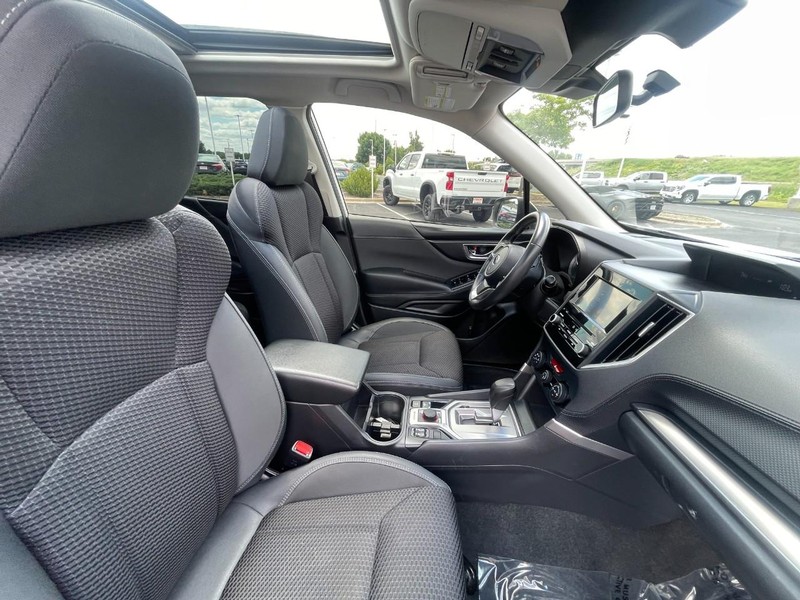 Subaru Forester Vehicle Image 11