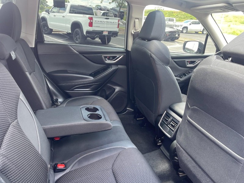 Subaru Forester Vehicle Image 13