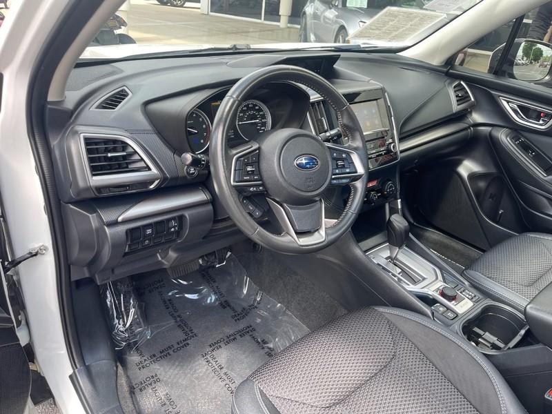 Subaru Forester Vehicle Image 18