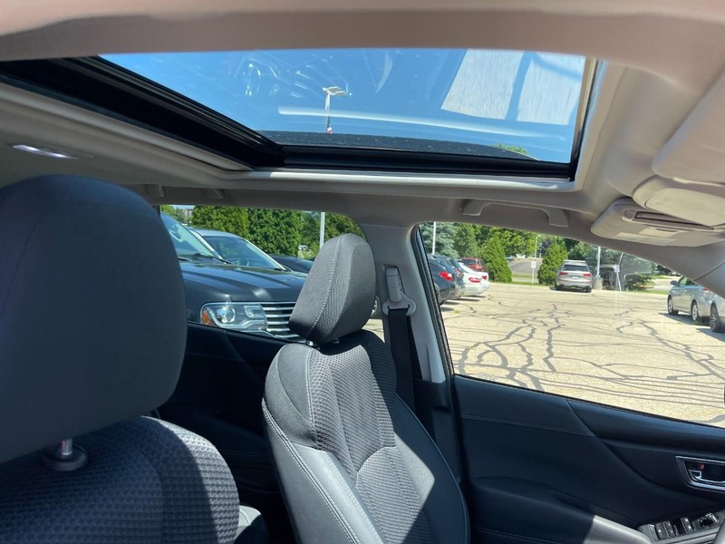 Subaru Forester Vehicle Image 03