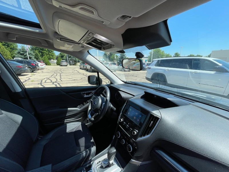 Subaru Forester Vehicle Image 04