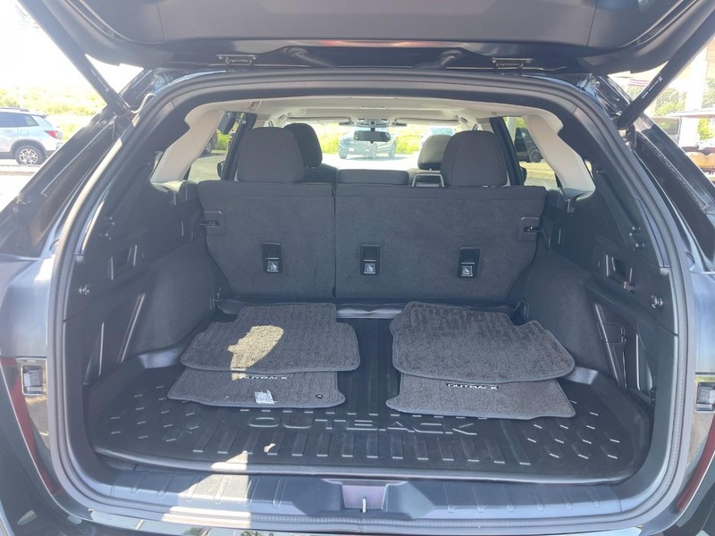 Subaru Outback Vehicle Image 13