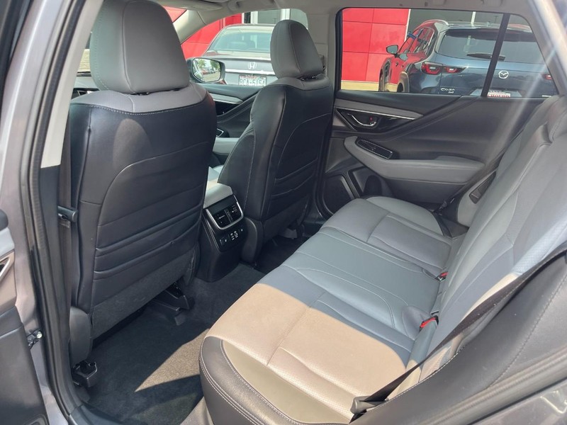 Subaru Outback Vehicle Image 19