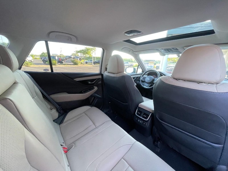 Subaru Outback Vehicle Image 11