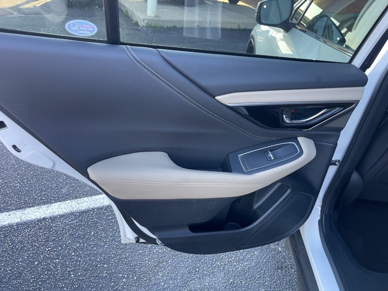 Subaru Outback Vehicle Image 14