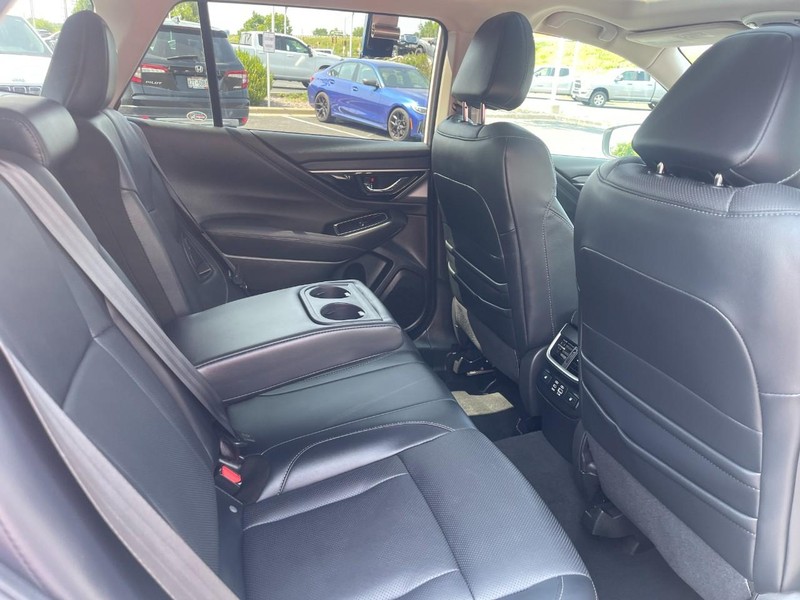 Subaru Outback Vehicle Image 13