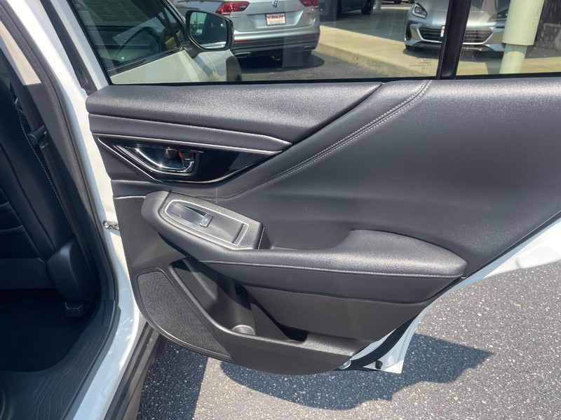 Subaru Outback Vehicle Image 16