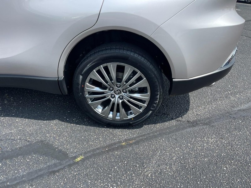 Toyota Venza Vehicle Image 05
