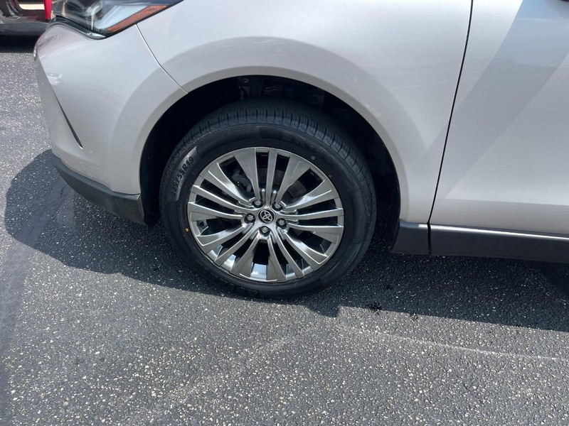 Toyota Venza Vehicle Image 06