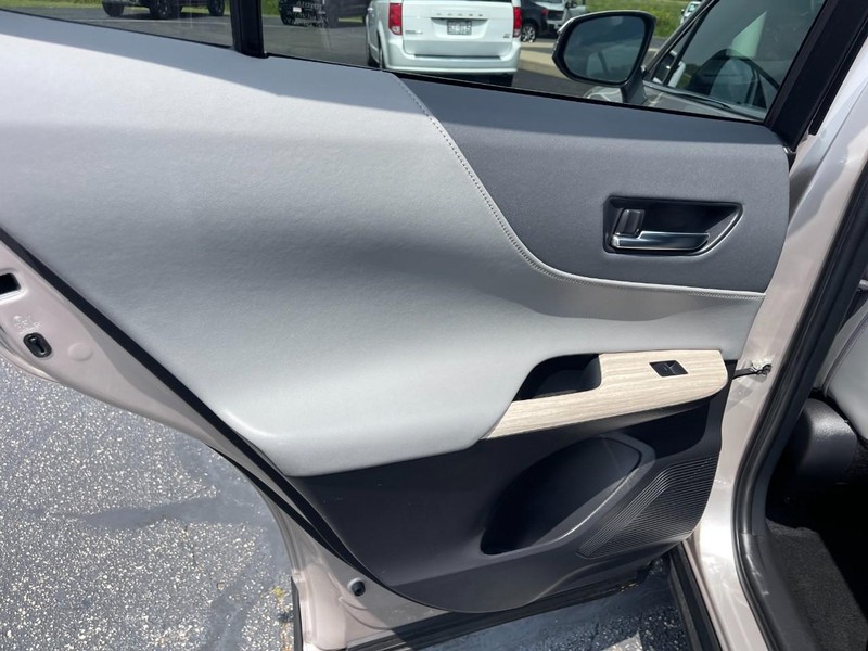 Toyota Venza Vehicle Image 18