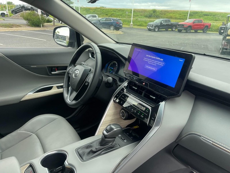 Toyota Venza Vehicle Image 03