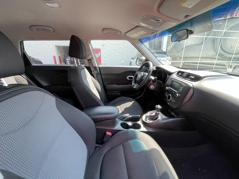 Kia Soul Vehicle Image 03