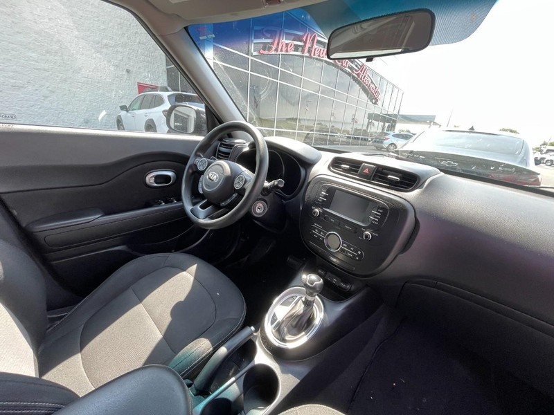 Kia Soul Vehicle Image 06