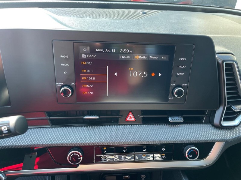 Kia Sportage Vehicle Image 13