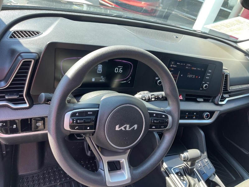 Kia Sportage Vehicle Image 14
