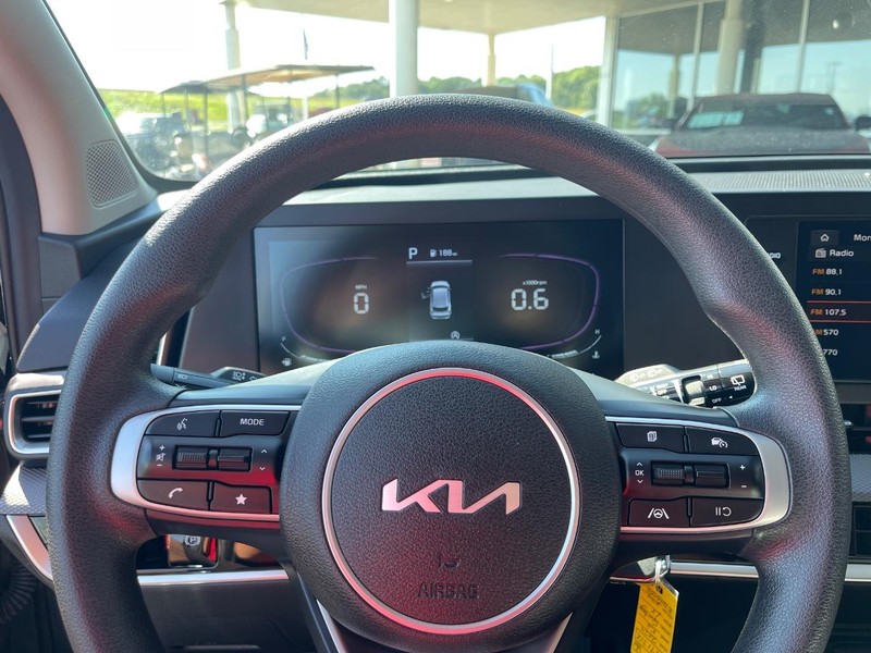 Kia Sportage Vehicle Image 18