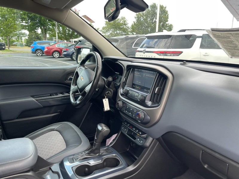 Chevrolet Colorado Vehicle Full-screen Gallery Image 09