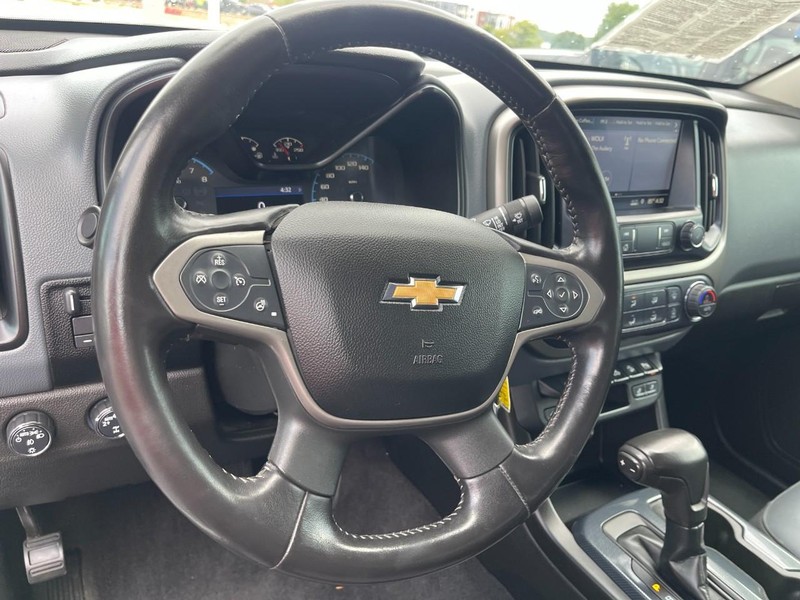 Chevrolet Colorado Vehicle Full-screen Gallery Image 16