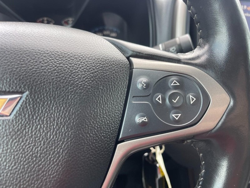 Chevrolet Colorado Vehicle Full-screen Gallery Image 18