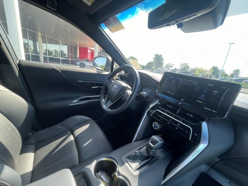 Toyota Venza Vehicle Image 06