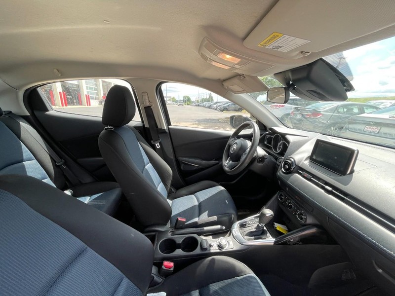Toyota Yaris iA Vehicle Image 03