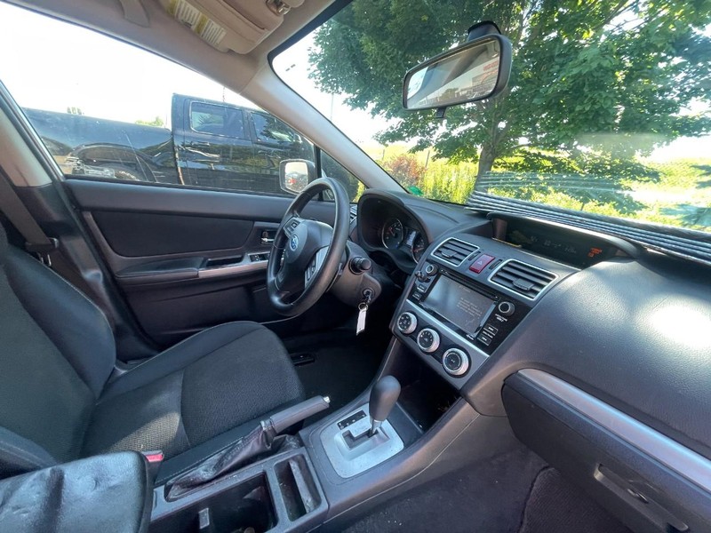 Subaru XV Crosstrek Vehicle Image 04