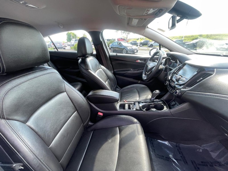 Chevrolet Cruze Vehicle Image 07
