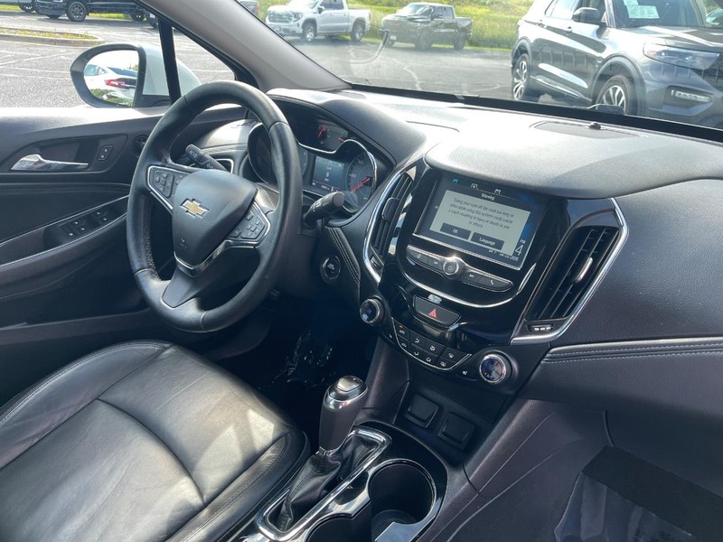 Chevrolet Cruze Vehicle Image 08