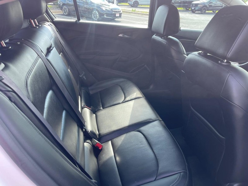 Chevrolet Cruze Vehicle Image 11