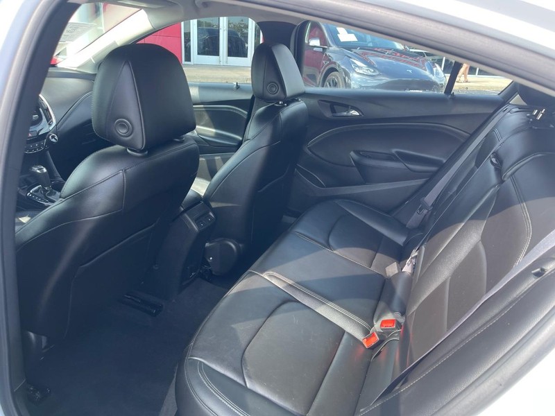 Chevrolet Cruze Vehicle Image 13