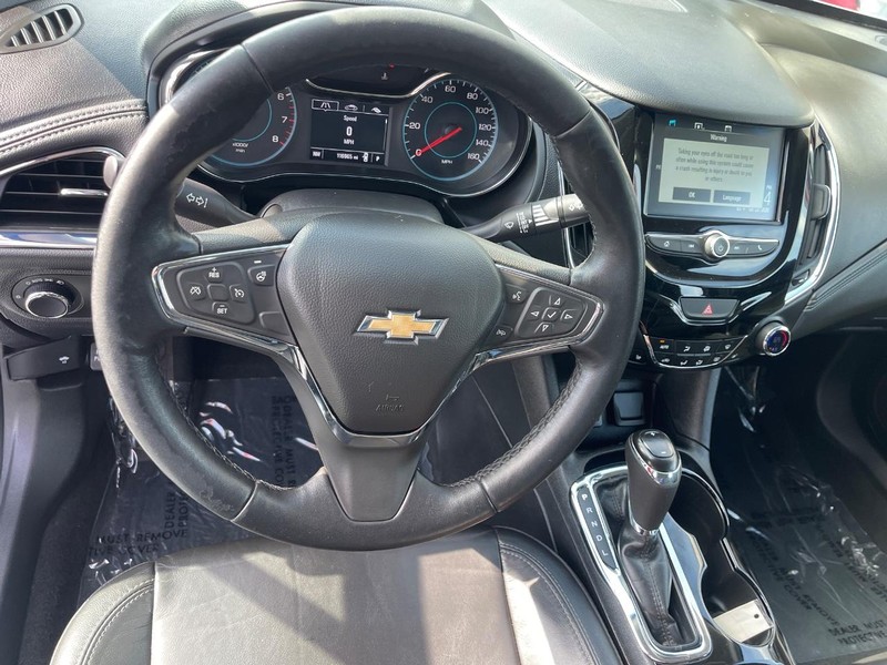 Chevrolet Cruze Vehicle Image 19