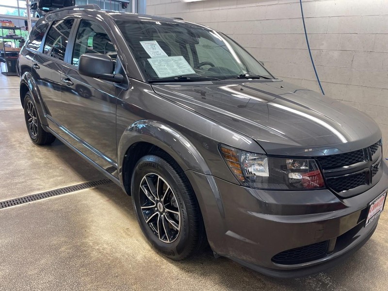 Dodge Journey Vehicle Image 02