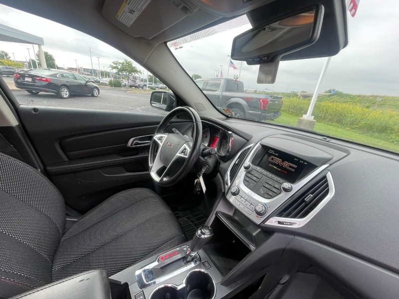 GMC Terrain Vehicle Image 05