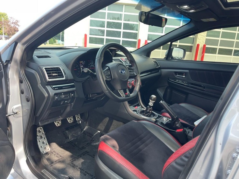Subaru WRX Vehicle Image 16
