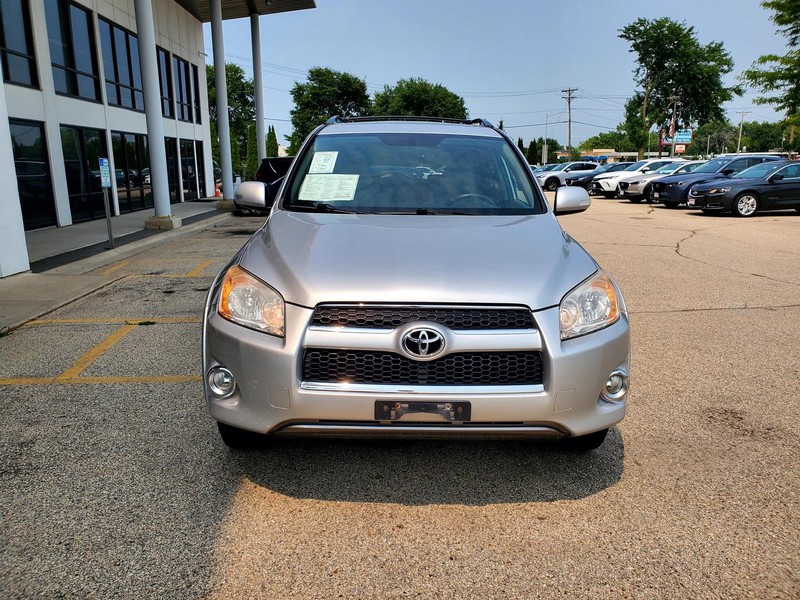 Toyota RAV4 Vehicle Image 02