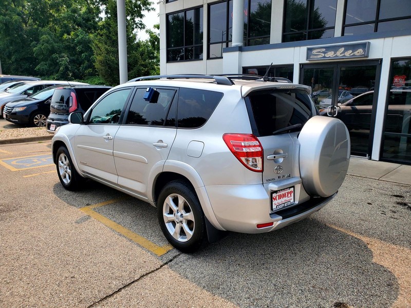 Toyota RAV4 Vehicle Image 07