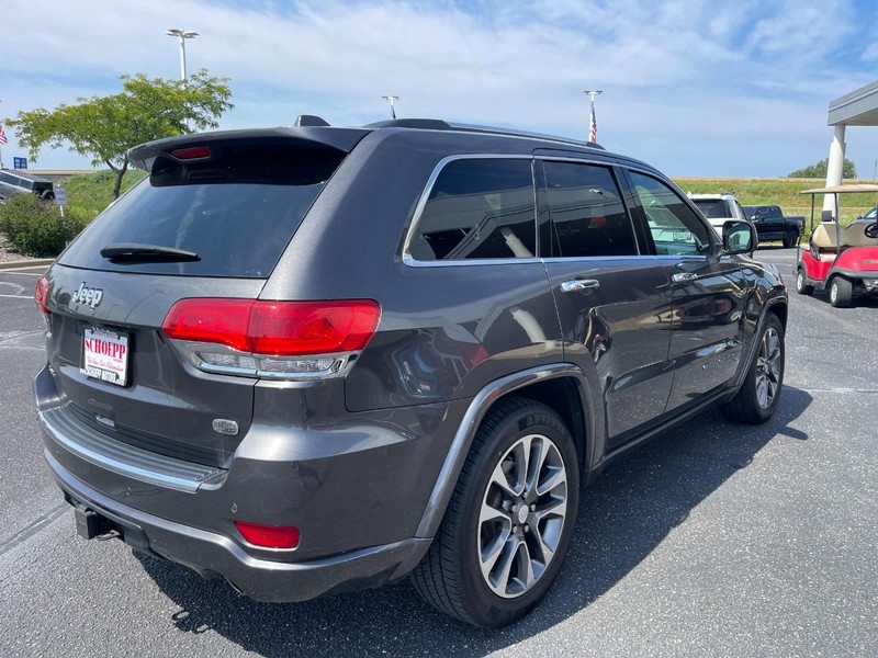Jeep Grand Cherokee Vehicle Image 03