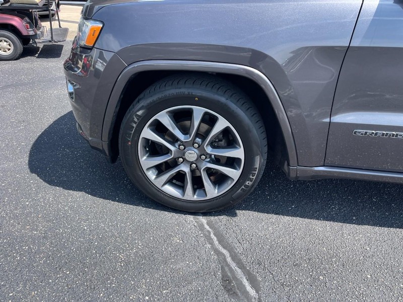 Jeep Grand Cherokee Vehicle Image 07
