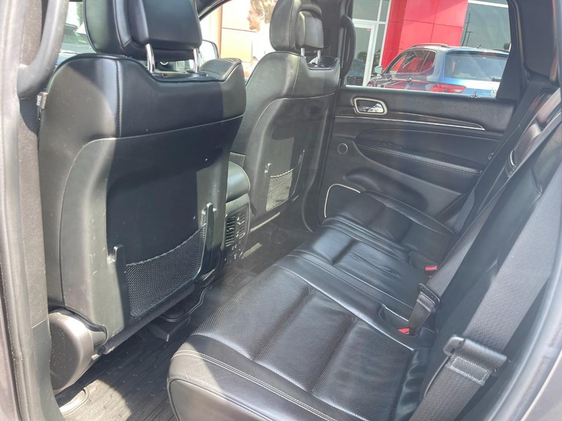 Jeep Grand Cherokee Vehicle Image 19