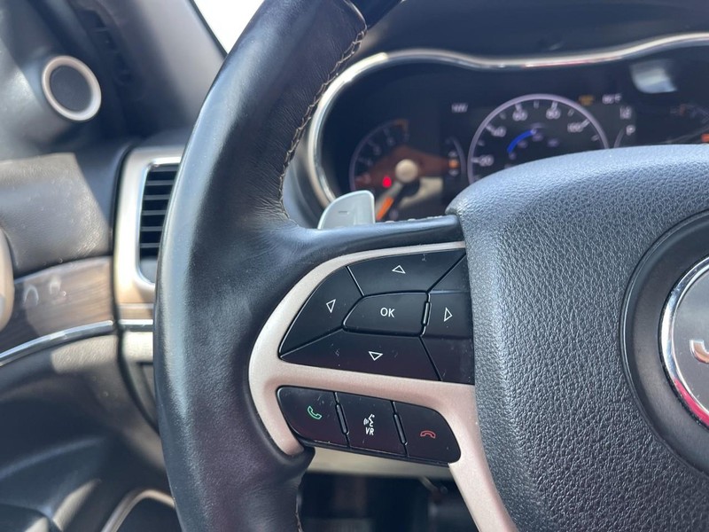 Jeep Grand Cherokee Vehicle Image 27