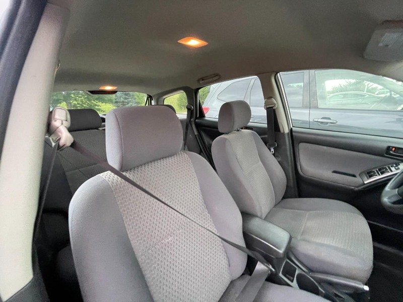 Toyota Matrix Vehicle Image 04