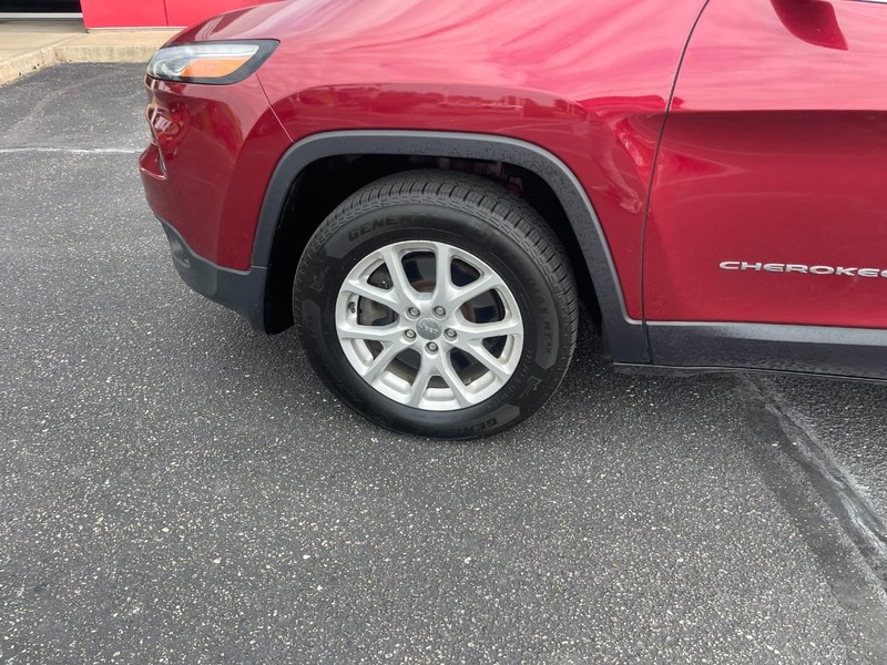 Jeep Cherokee Vehicle Image 06