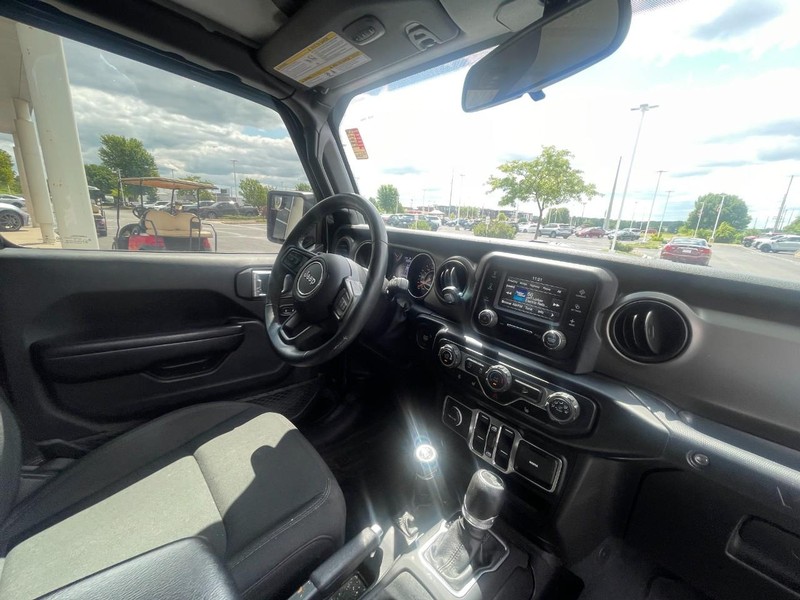 Jeep Wrangler Unlimited Vehicle Image 06
