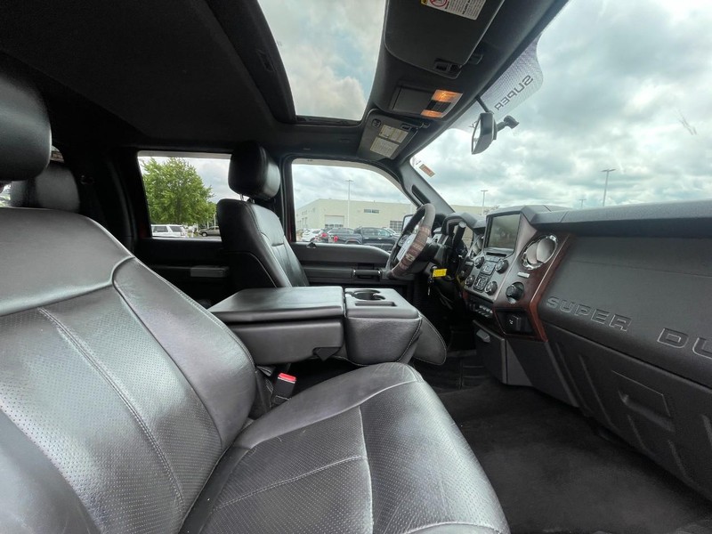 Ford Super Duty F-250 SRW Vehicle Image 04