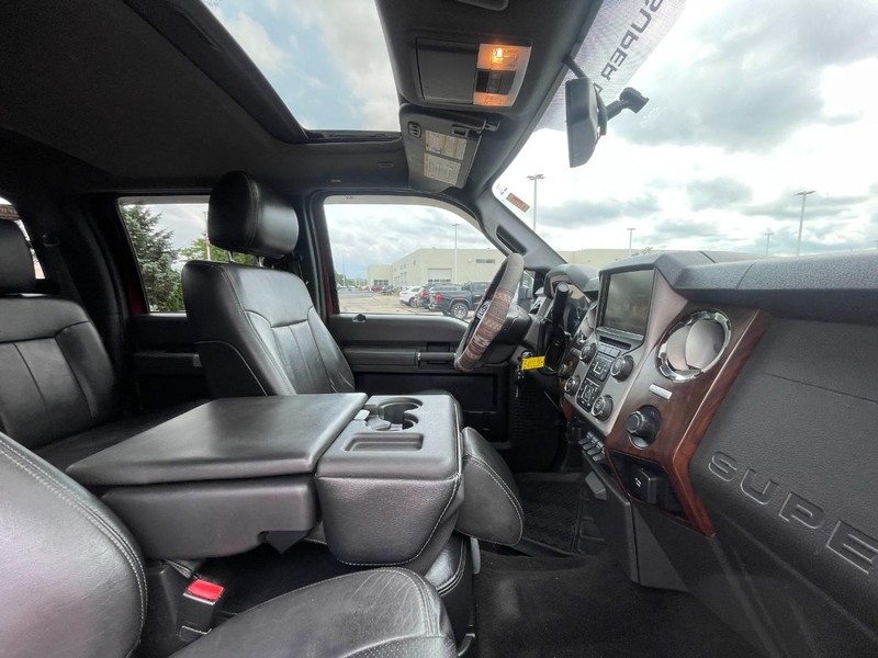 Ford Super Duty F-250 SRW Vehicle Image 06