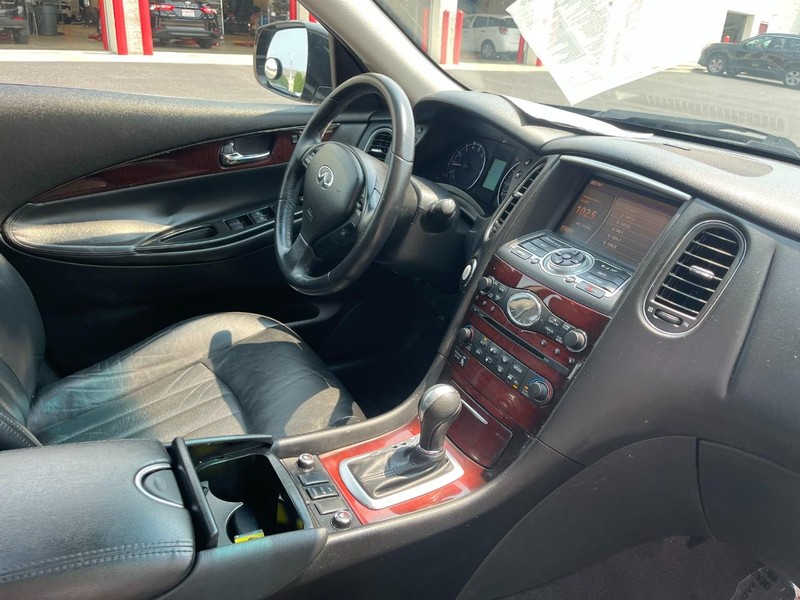 INFINITI QX50 Vehicle Image 06