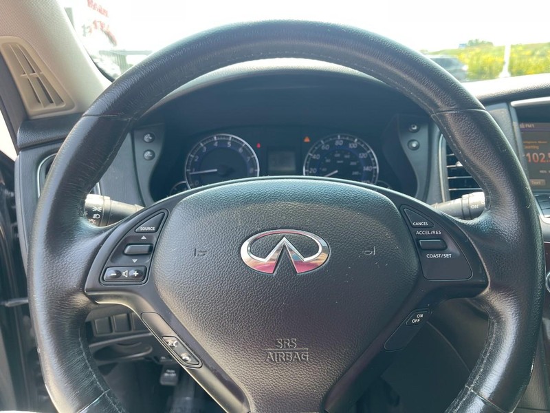 INFINITI QX50 Vehicle Image 17