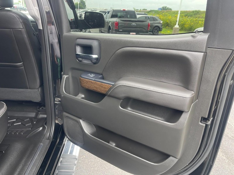 GMC Sierra 1500 Vehicle Image 13