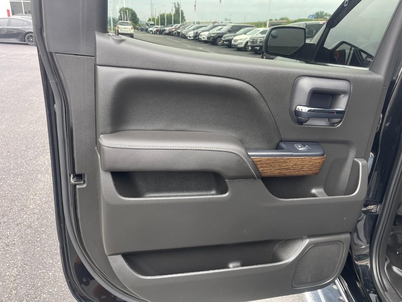 GMC Sierra 1500 Vehicle Image 15