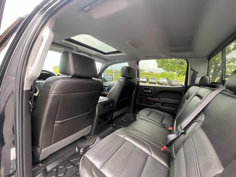 GMC Sierra 1500 Vehicle Image 16